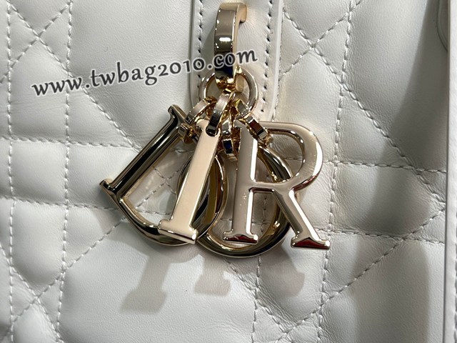 Dior专柜新款迪奥高仿原单Toujours竖版系列中号菜篮子超大菱格小牛皮手提女包 djfk1338